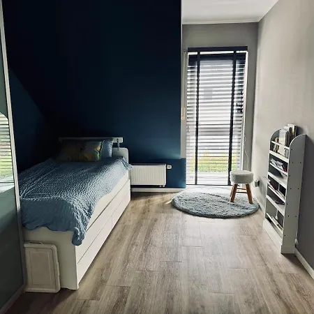 Grosse Doppelhaushaelfte Mit Sauna, Pool & Garten Dom wakacyjny *