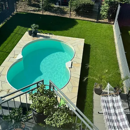 Grosse Doppelhaushaelfte Mit Sauna, Pool & Garten Σπίτι διακοπών
