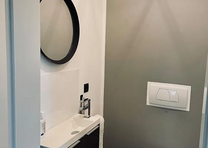 Grosse Doppelhaushaelfte Mit Sauna, Pool & Garten Casa de Férias Bendorf