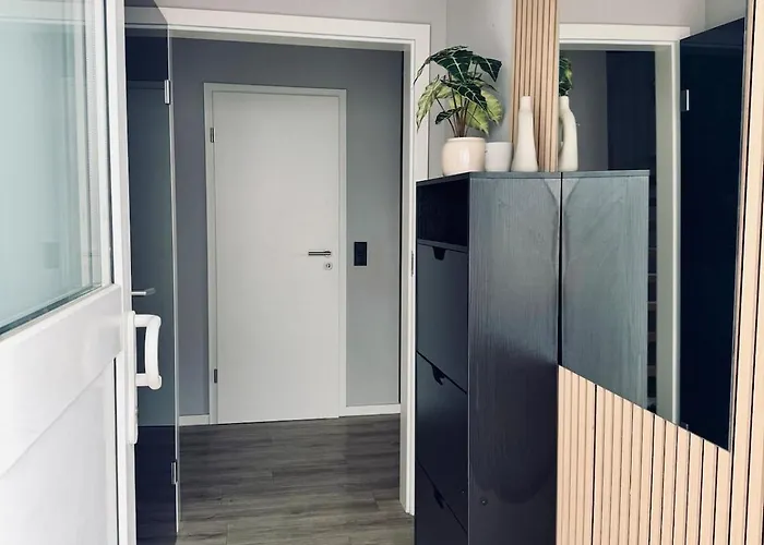 Grosse Doppelhaushaelfte Mit Sauna, Pool & Garten * Bendorf